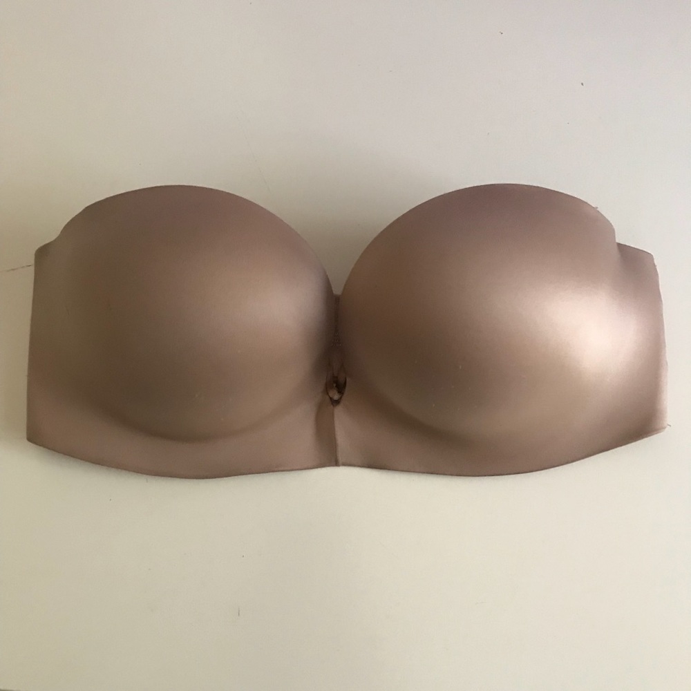 Sleek Strapless Victoria’s Secret Push Up Bra